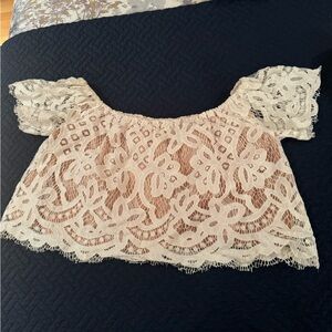 XS LucyParis cropped cream nude lined lace top